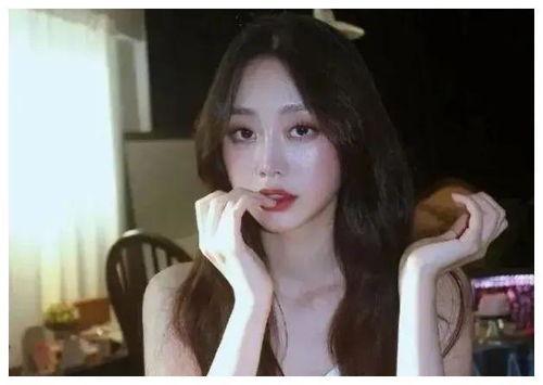 吃瓜直播爆料娱乐圈的女主,揭秘吃瓜直播爆料的神秘女主  第3张
