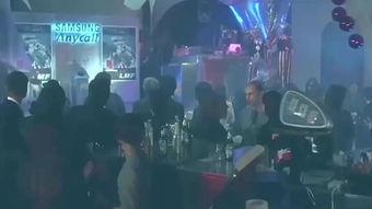 狼狈在线观看,在线观看，揭秘兄弟情深与生死考验