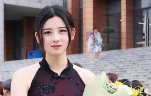 视频三人女网红被爆料 第2张 视频三人女网红被爆料 第2张